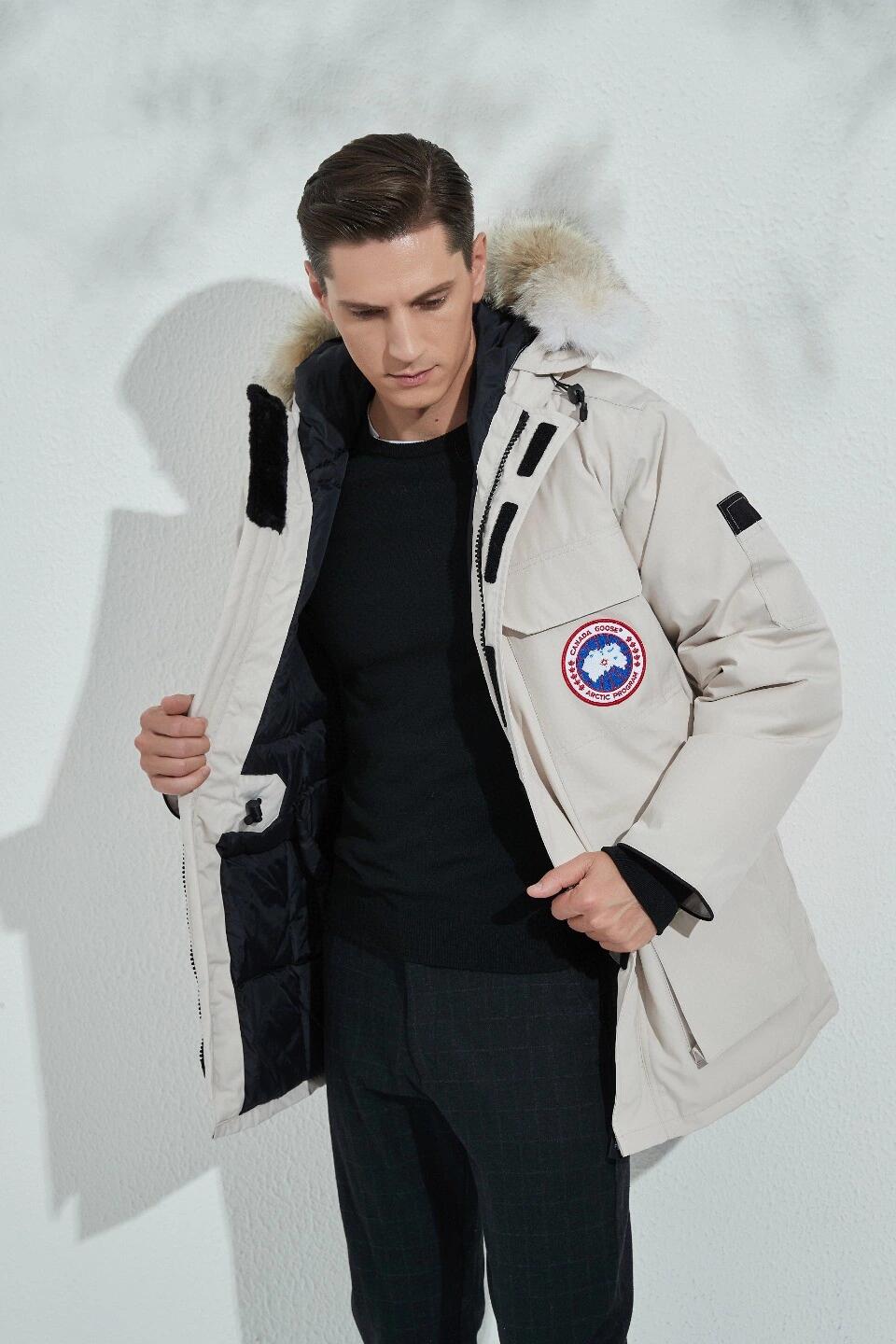 【カナダグース】寒い冬に最適☆女性と男性☆人気 Expedition Parka☆ダウンジャケット 全7色