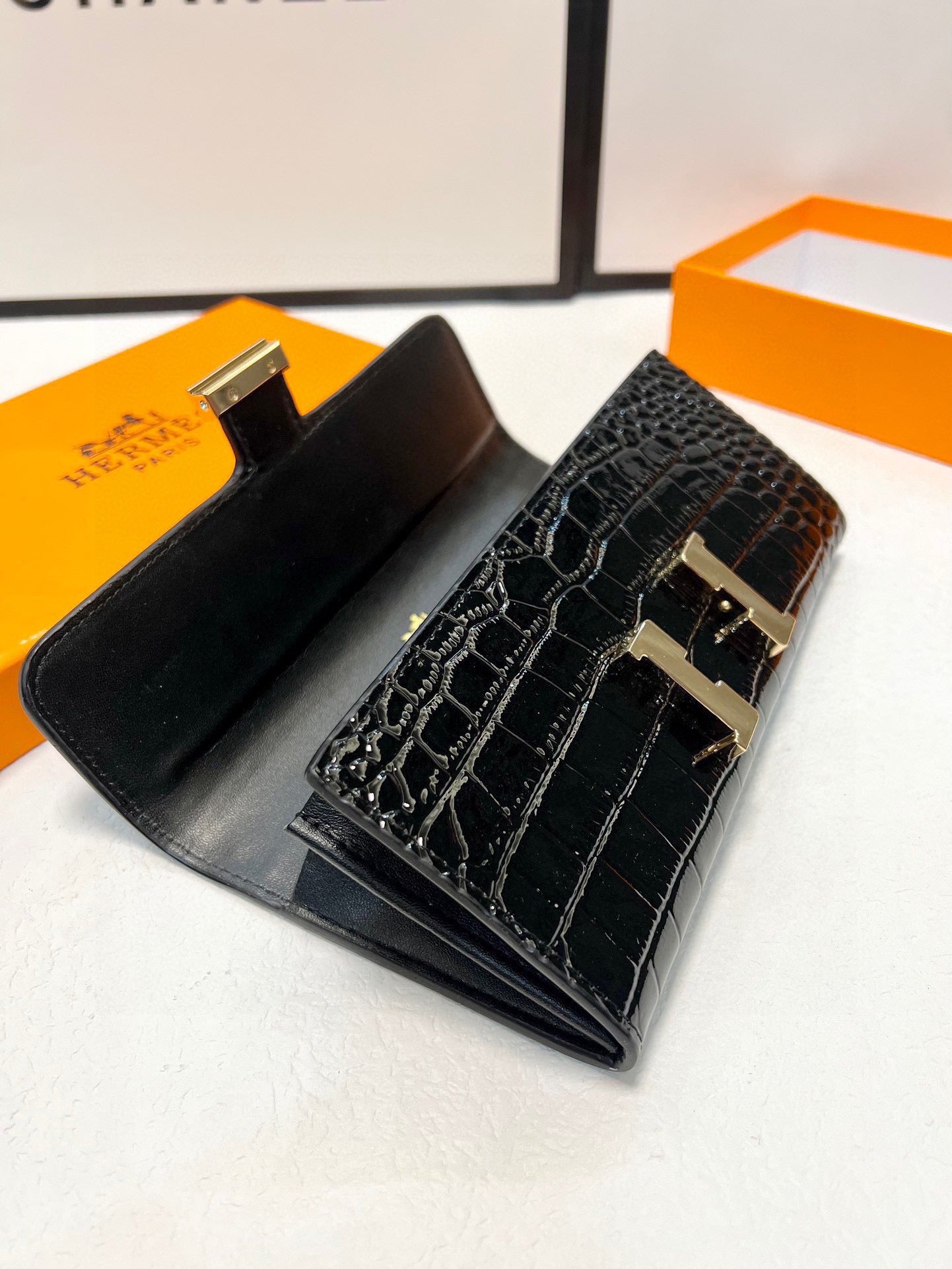【エルメス】新作長財布 シャイニークロコ ノワール/金具