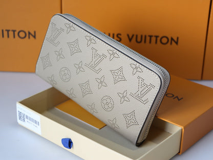 【ルイヴィトン】すぐ届く/特徴的なデザイン♪長財布 GIFTにも
